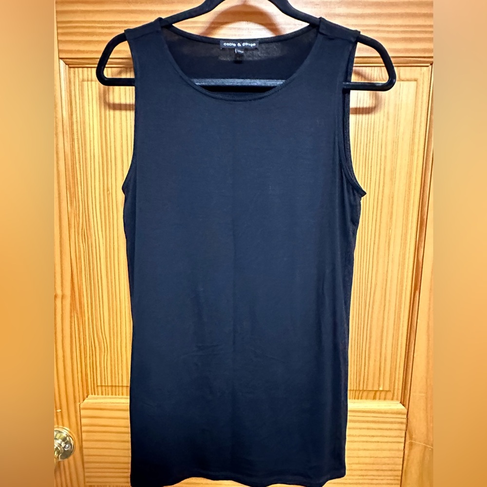 Cable and Gauge sleeveless black top. Size L.